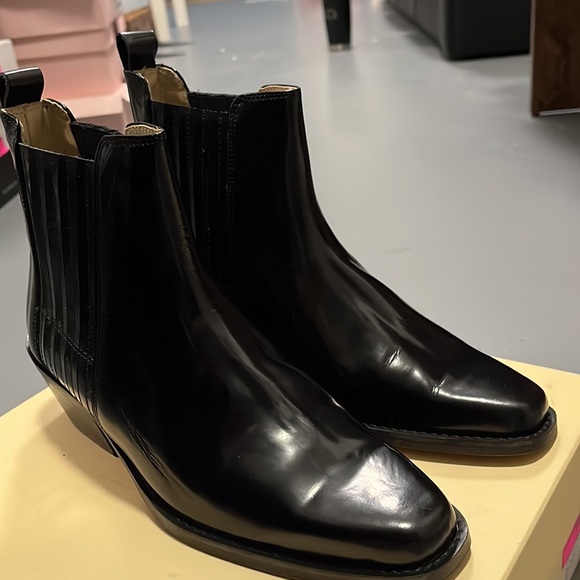 BNIB I’ve Copenhagen “Chicago” bootie. - Picture 4 of 5